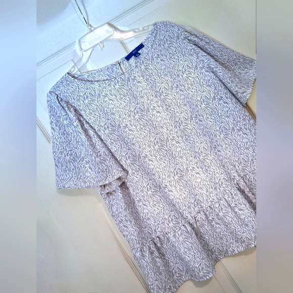 'Apt 9' shirt, black on white, flutter sleeves, bottom hem ruffle, Sz. XL - Picture 3 of 7